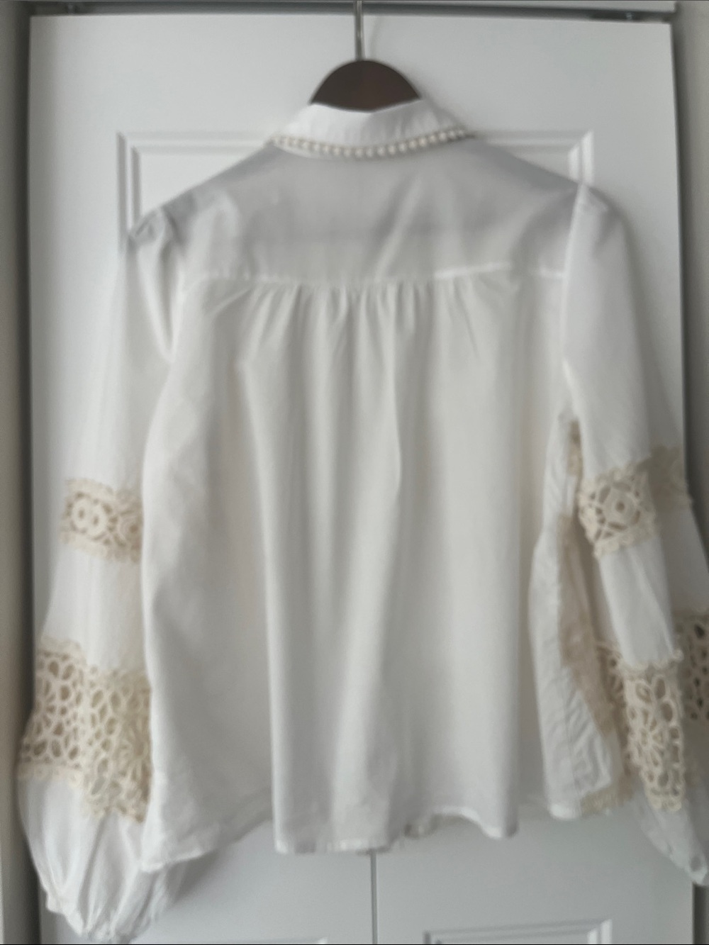 Seek the label Blouse - Picture 14 of 14